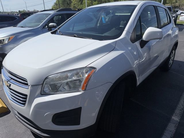 Used 2016 Chevrolet Trax LS image 2