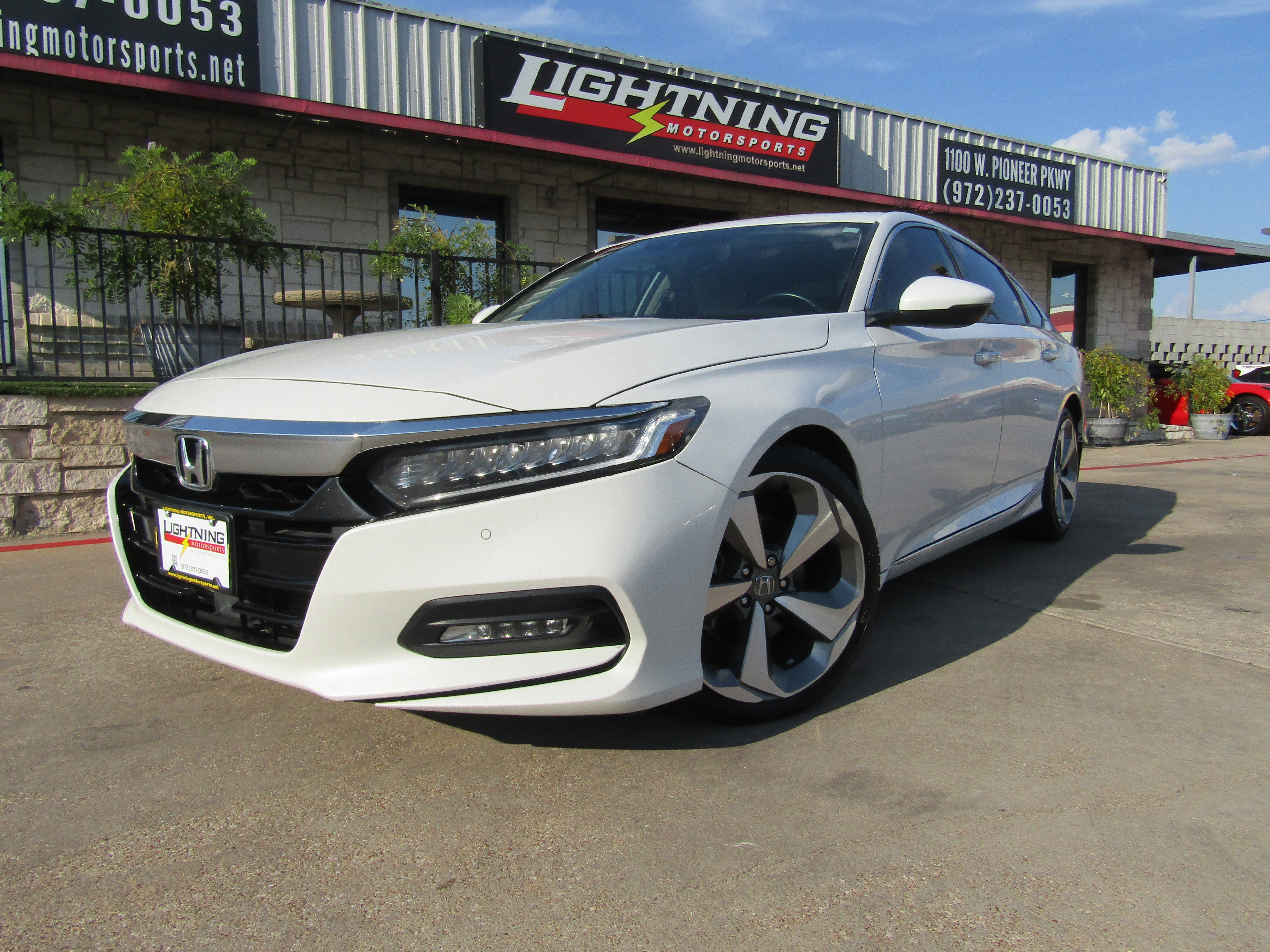 Used 2019 Honda Accord Touring video 1