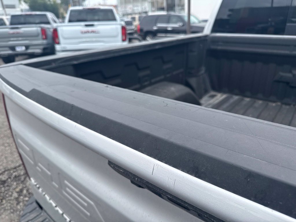 Used 2022 Chevrolet Silverado 1500 LTZ w/ LTZ Premium Package AWD/4WD image 30