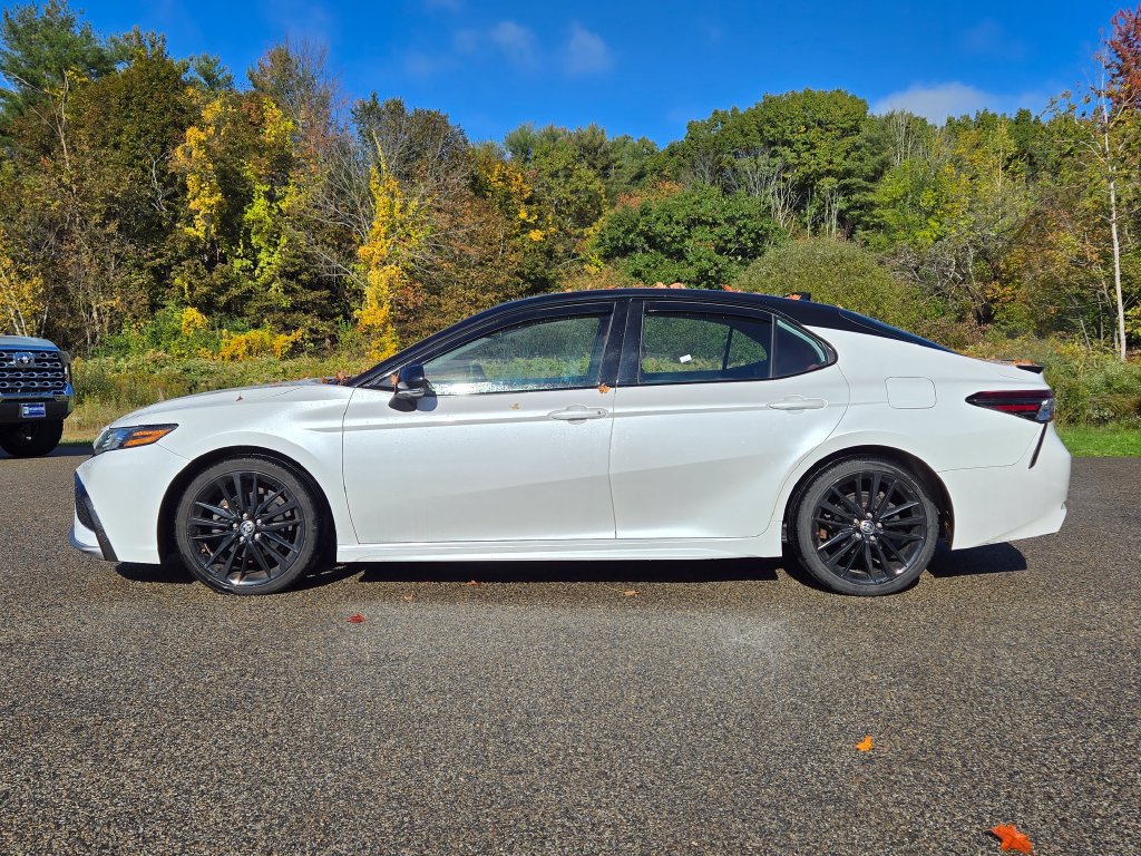 Used 2021 Toyota Camry XSE w/ Navigation Package FWD image 2