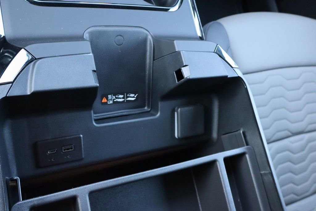 New 2026 Chevrolet Silverado 2500 ZR2 image 17