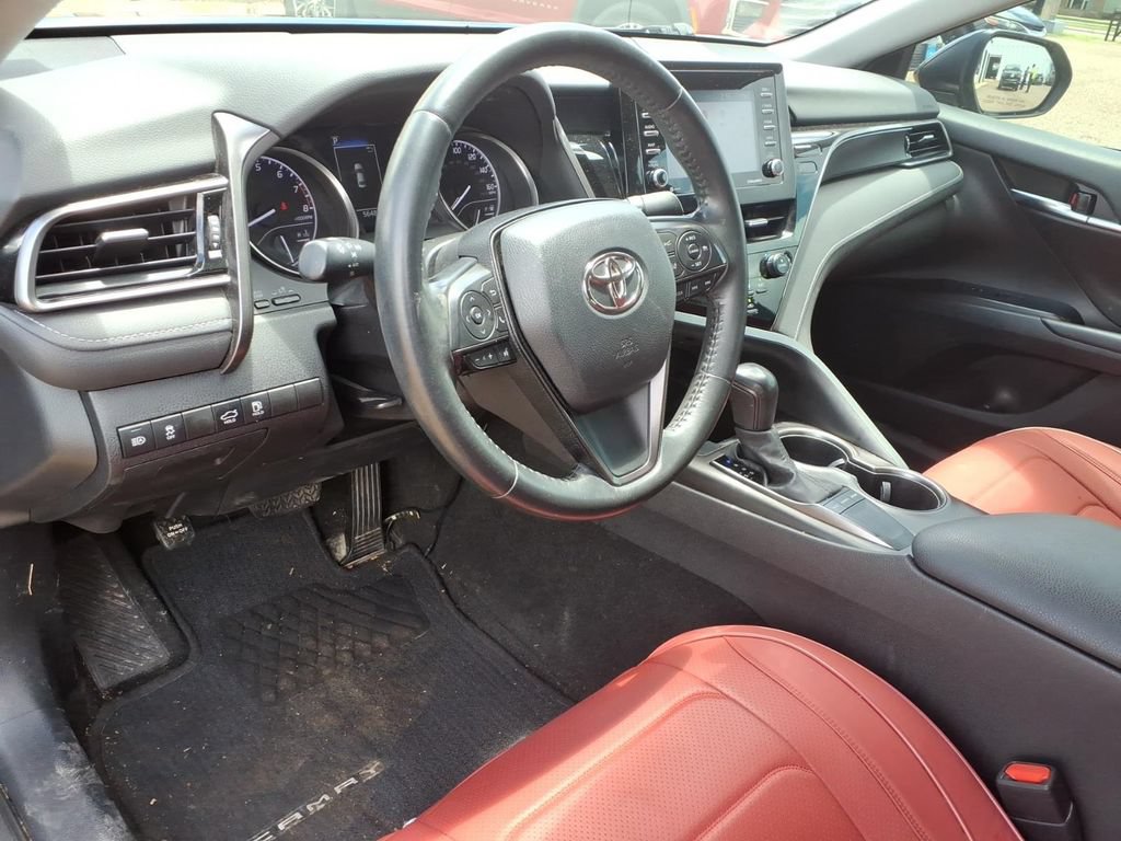 Used 2022 Toyota Camry SE FWD image 10