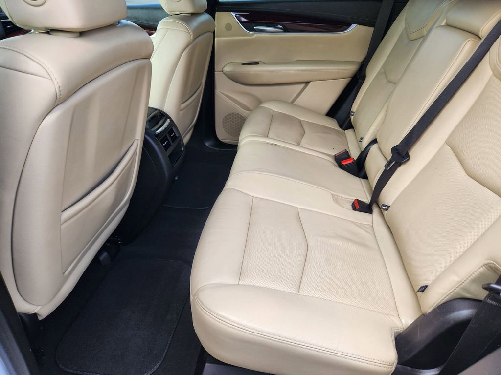 Used 2018 Cadillac XT5 Premium Luxury w/ Driver Assist Package AWD/4WD image 20