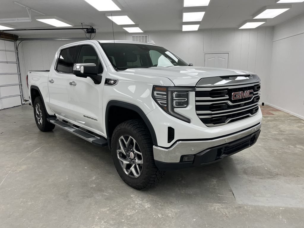 Used 2022 GMC Sierra 1500 SLT w/ SLT Premium Plus Package AWD/4WD image 7