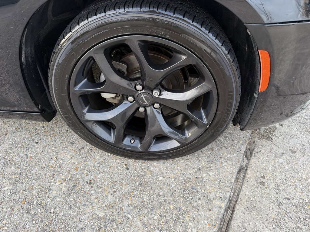 Used 2022 Chrysler 300 S w/ Comfort Group image 21