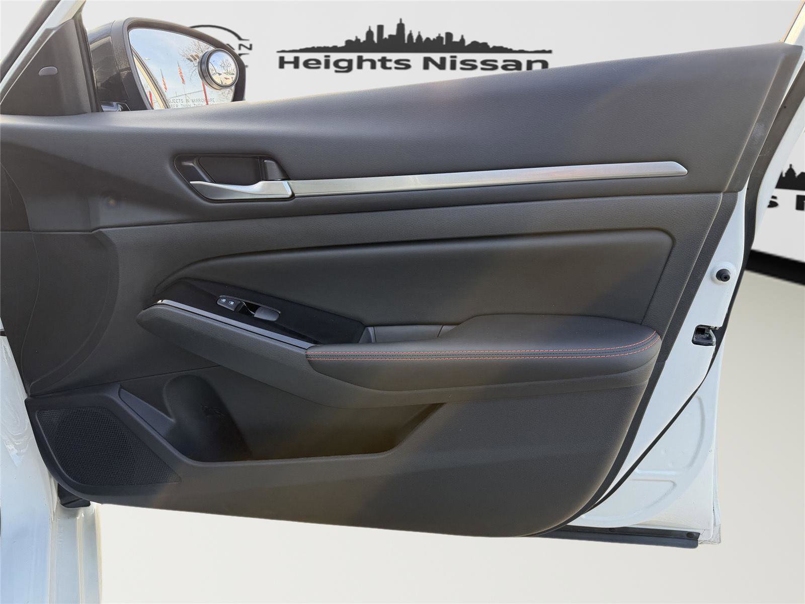 Used 2024 Nissan Altima 2.5 SR image 28