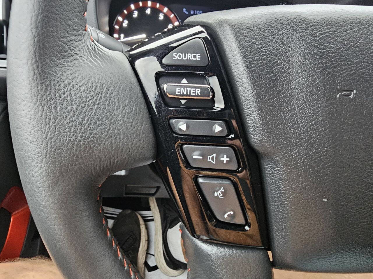 Used 2025 Nissan Frontier PRO-4X w/ Pro Convenience Package image 36