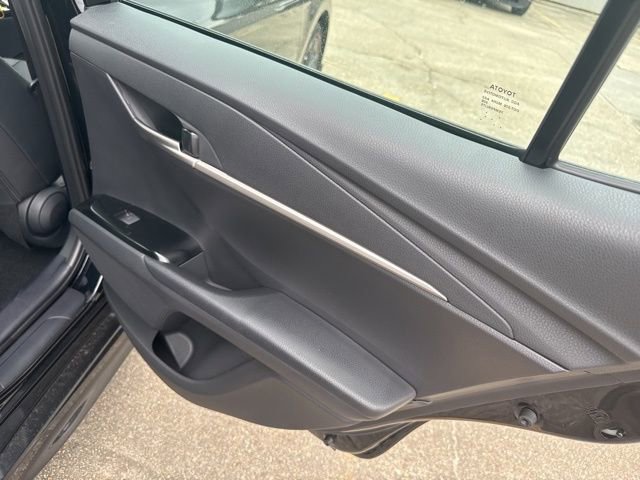 Used 2025 Toyota Camry SE FWD image 17