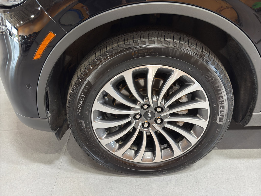 Used 2023 Lincoln Aviator Reserve w/ Equipment Group 201A image 9