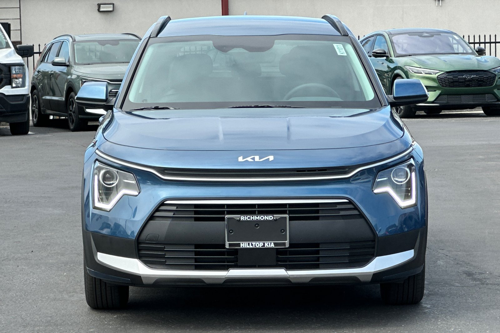 New 2026 Kia Niro EX FWD image 9