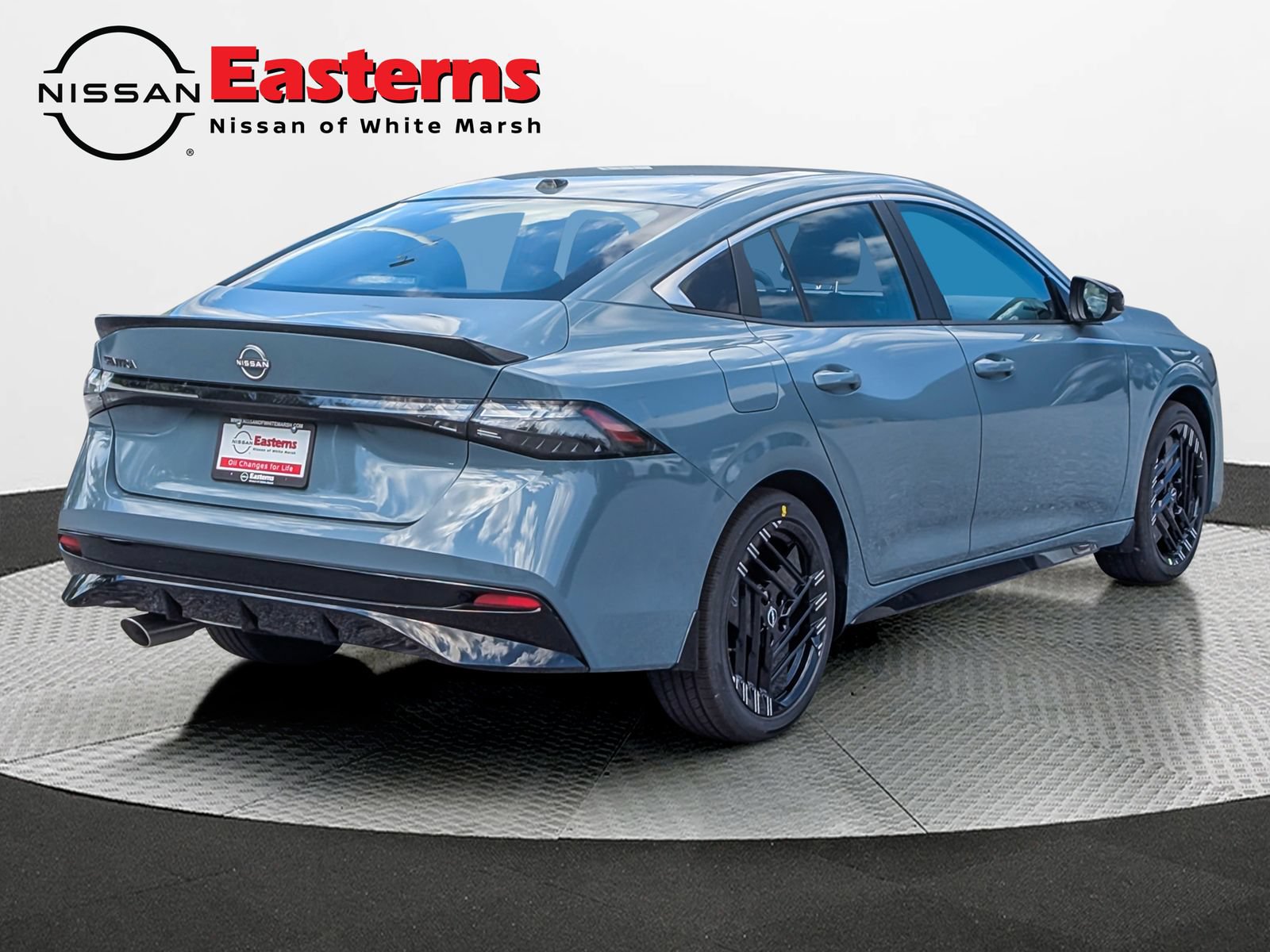 New 2027 Nissan Sentra SR w/ Floor Mat Package FWD image 6