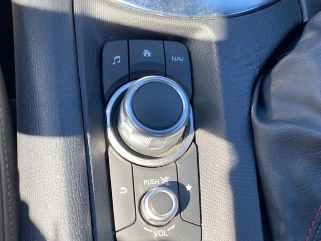 Used 2018 MAZDA MX-5 Miata RF Grand Touring RWD image 19