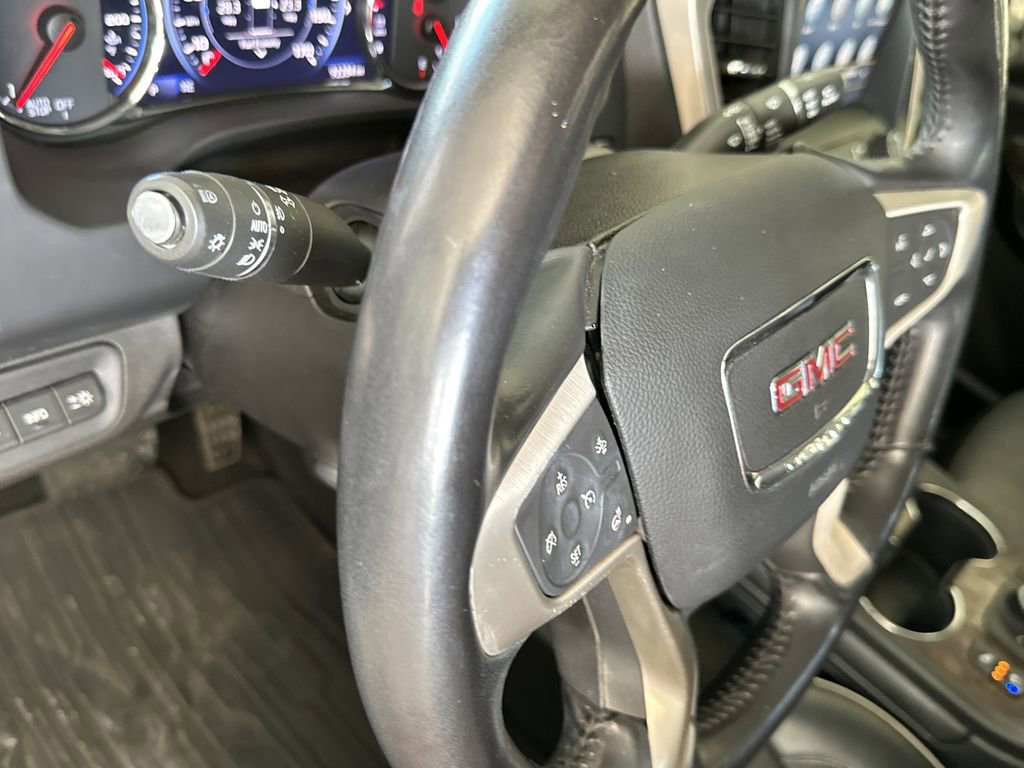 Used 2021 GMC Acadia Denali w/ Denali Ultimate Package image 19