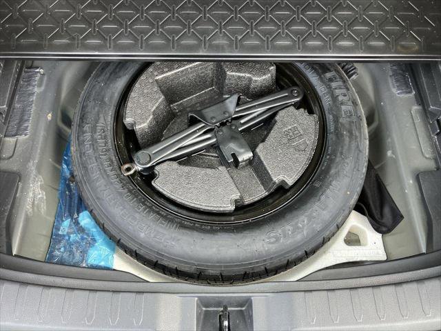 Certified 2025 Toyota RAV4 LE FWD image 27