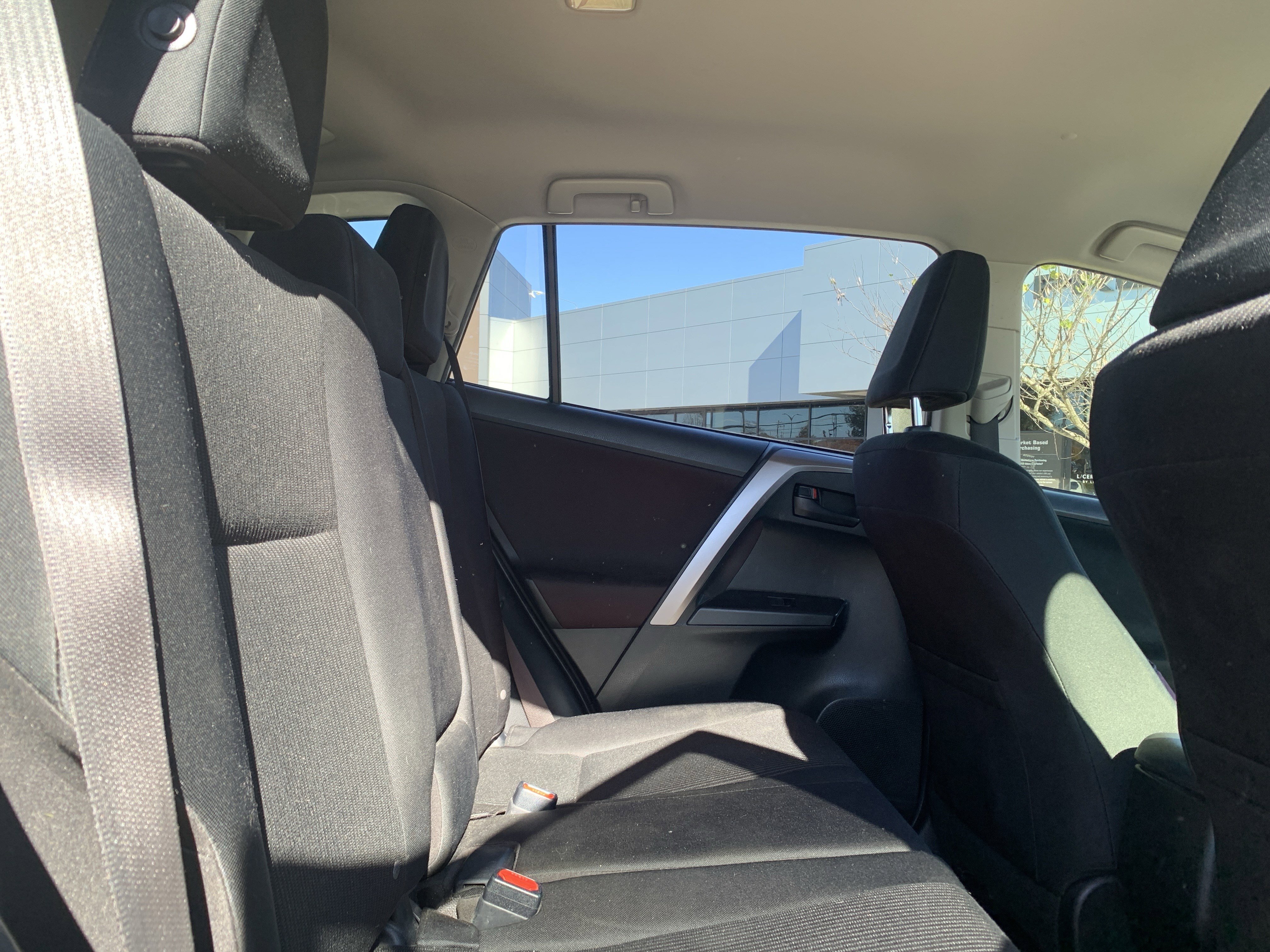 Used 2016 Toyota RAV4 LE image 33