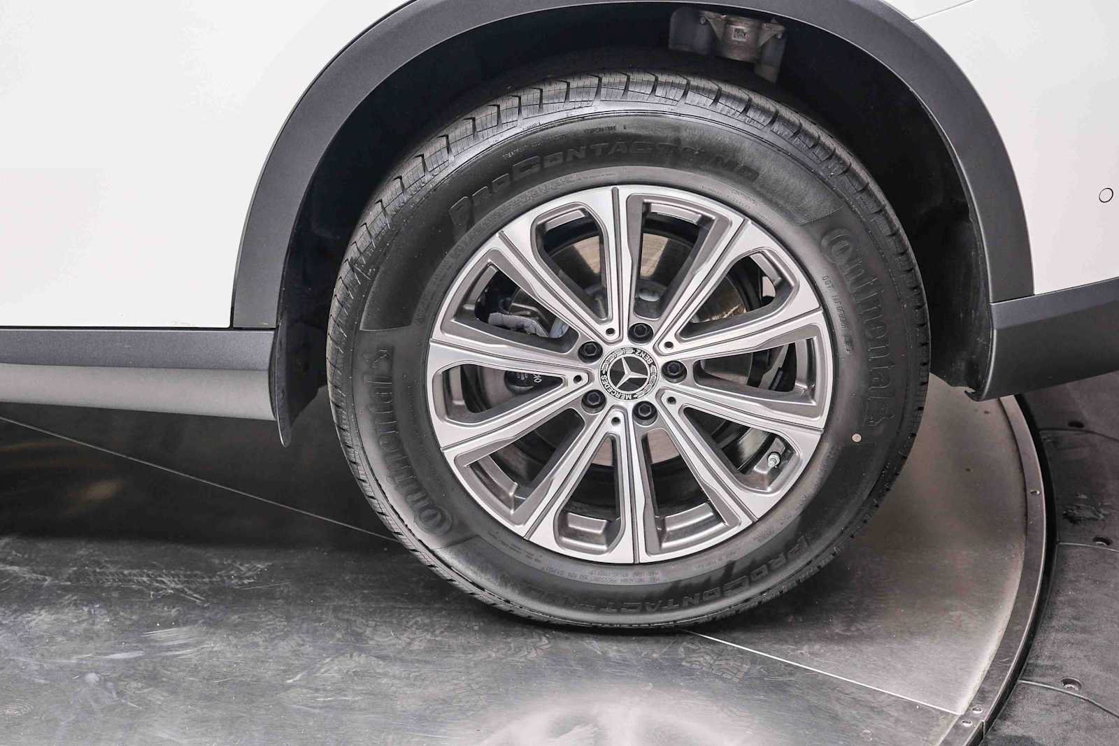 Certified 2026 Mercedes-Benz GLC 300 image 9