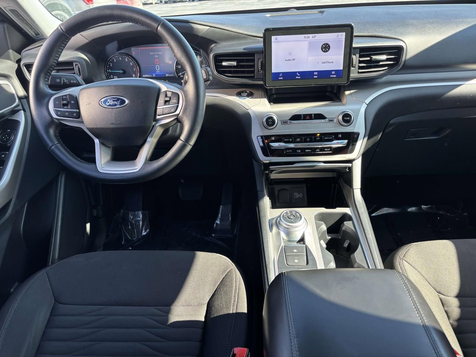 Used 2021 Ford Explorer XLT image 29