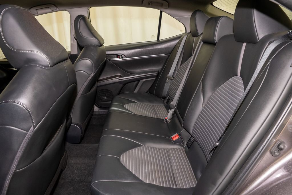 Used 2024 Toyota Camry SE image 7