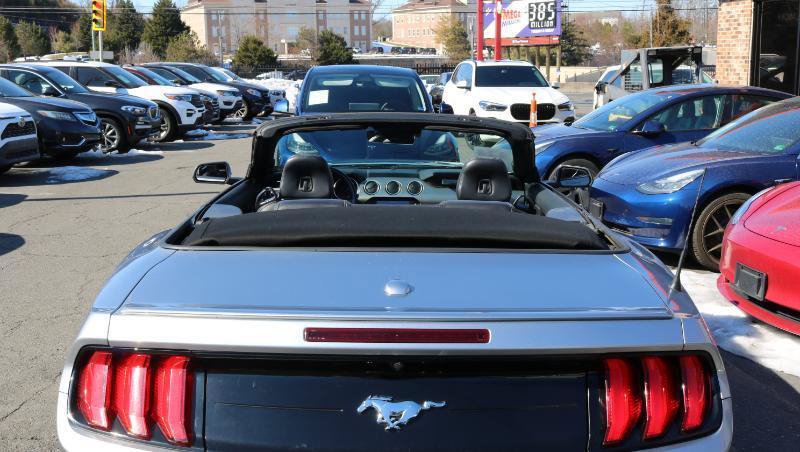 Used 2020 Ford Mustang Premium RWD image 8