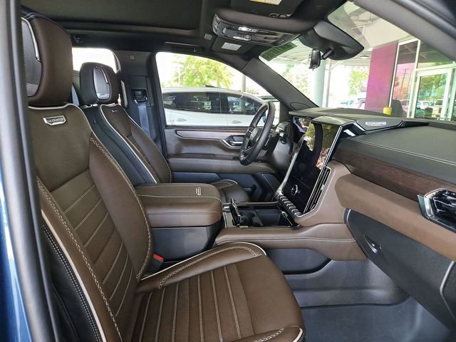 Certified 2025 GMC Yukon Denali Ultimate image 29