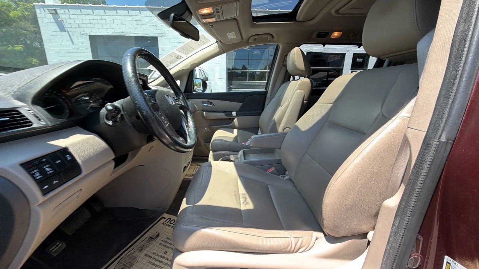 Used 2015 Honda Odyssey Touring Elite image 15