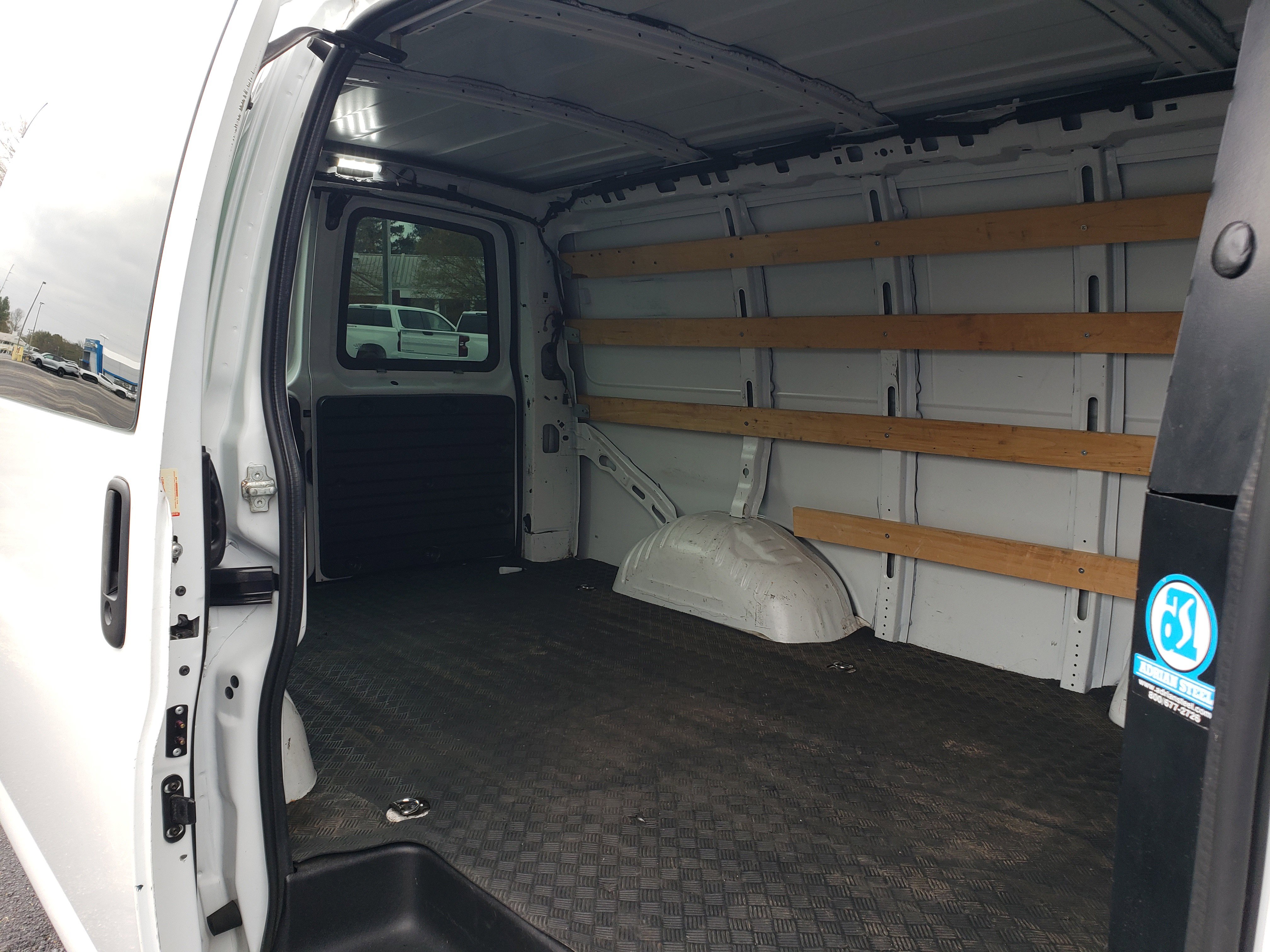 Used 2021 Chevrolet Express 2500 w/ Driver Convenience Package image 8