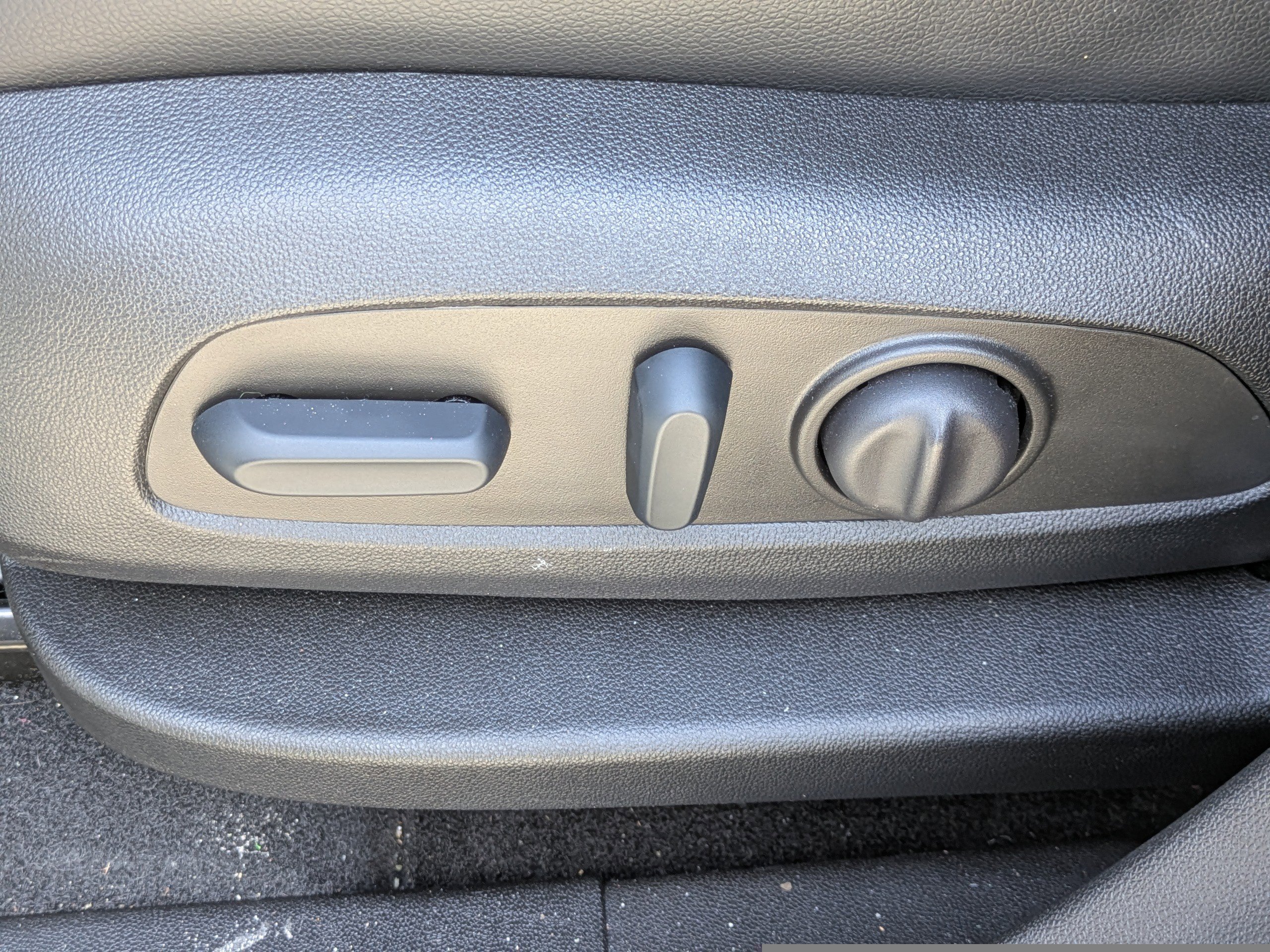 Used 2022 Chevrolet Equinox RS w/ RS Leather Package image 18