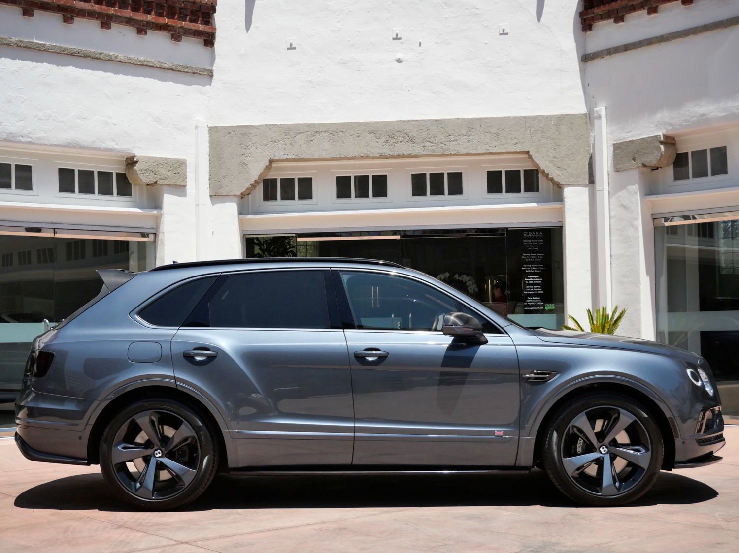 Used 2017 Bentley Bentayga AWD/4WD image 5