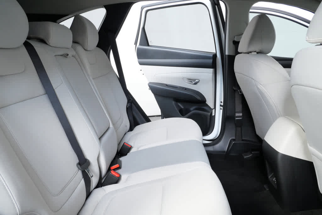 New 2026 Hyundai Tucson SE image 18