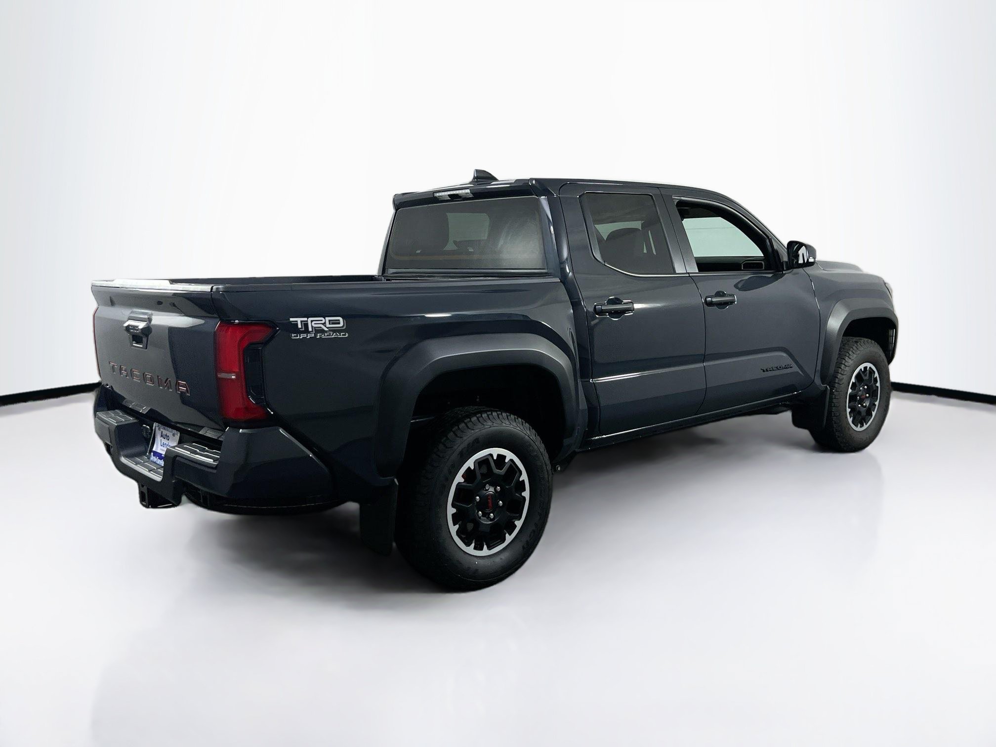 Used 2025 Toyota Tacoma TRD Off-Road AWD/4WD image 5