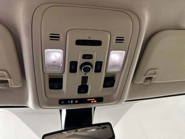 Used 2022 GMC Yukon XL Denali image 25