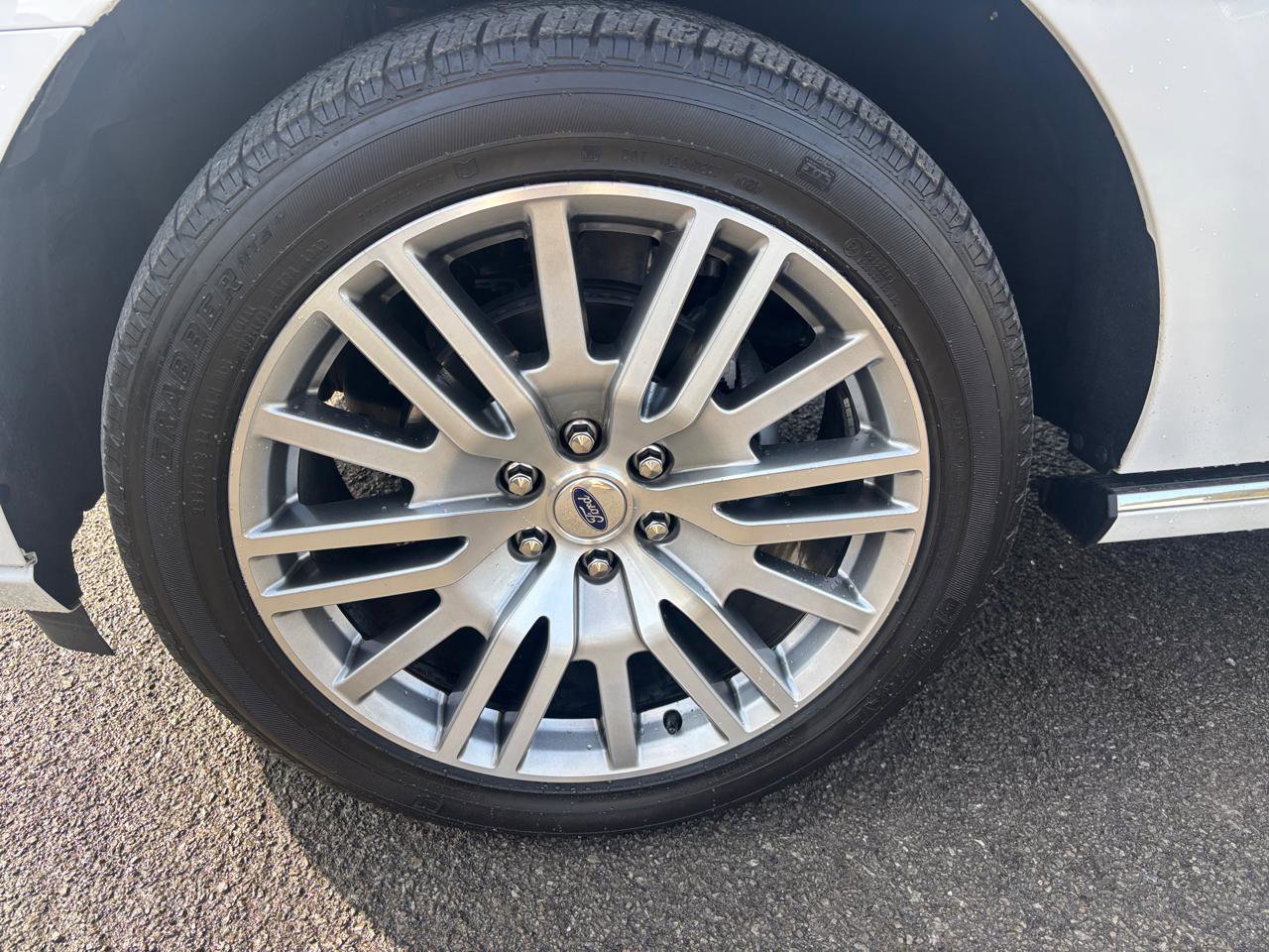 Used 2023 Ford Expedition Platinum image 7