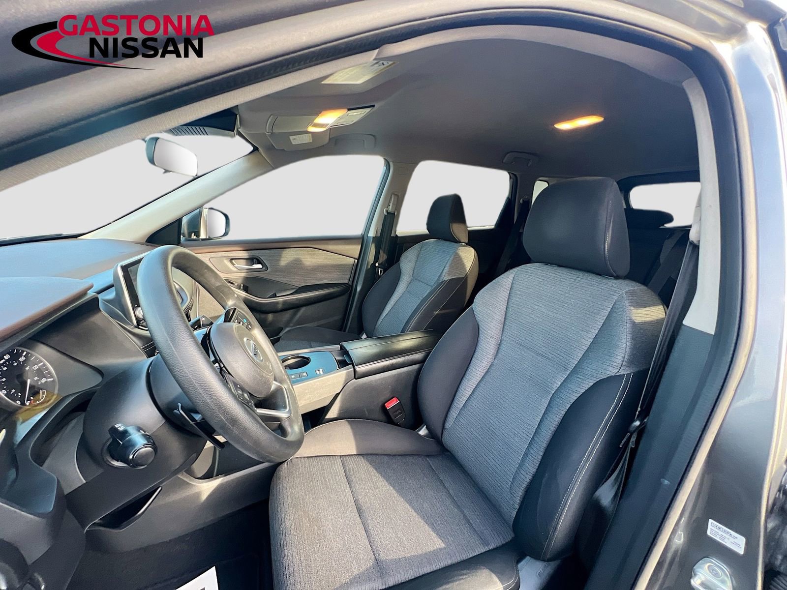 Used 2021 Nissan Rogue SV image 26