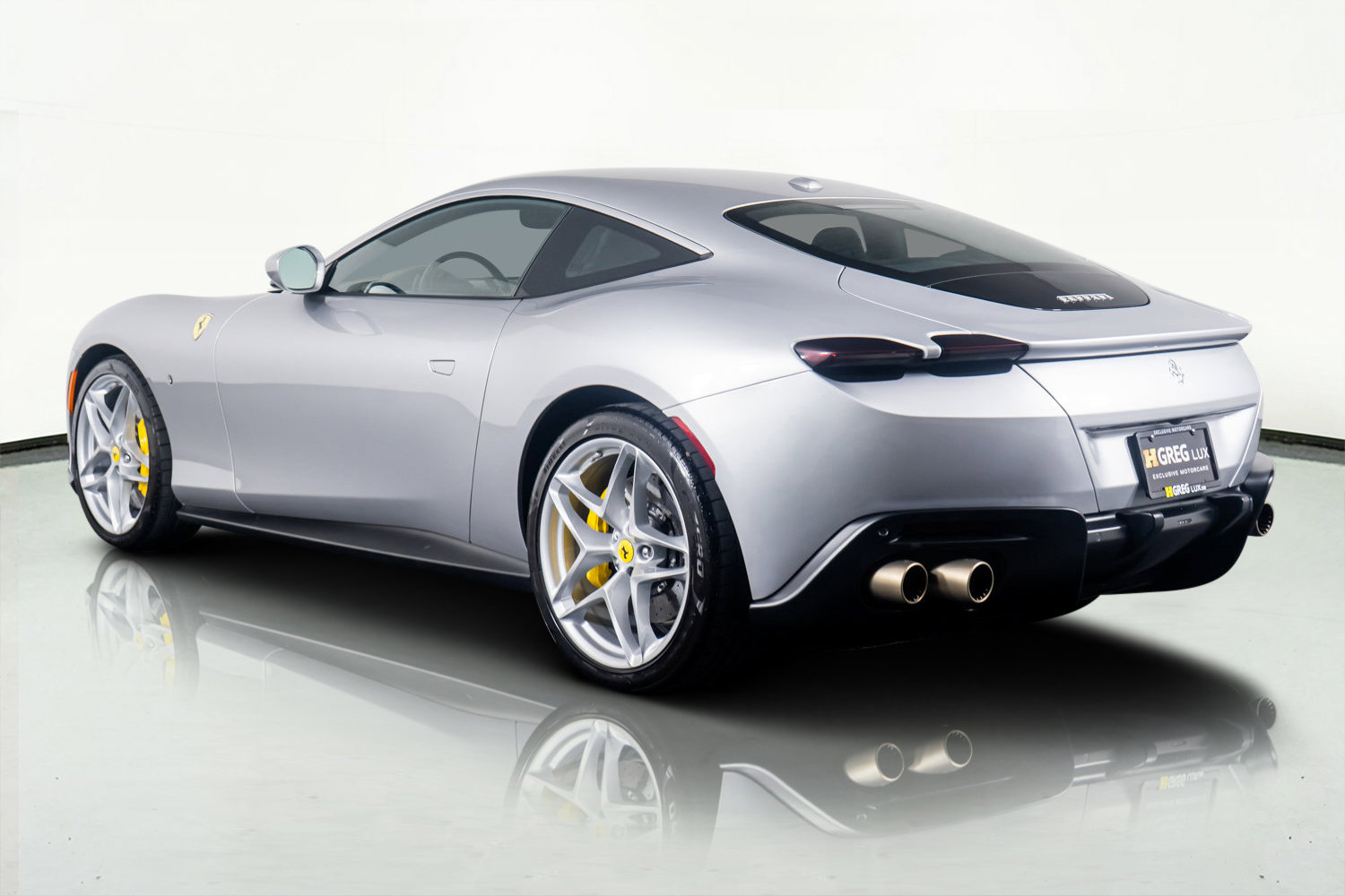 Used 2022 Ferrari Roma image 16