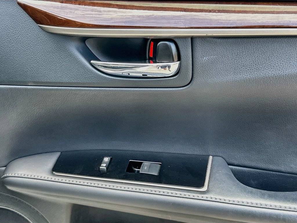 Used 2016 Lexus ES 350 w/ Premium Package w/Wood Trim FWD image 34