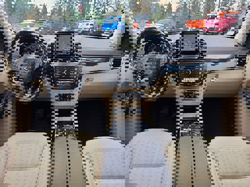 Used 2017 Mercedes-Benz GLS 450 4MATIC image 8