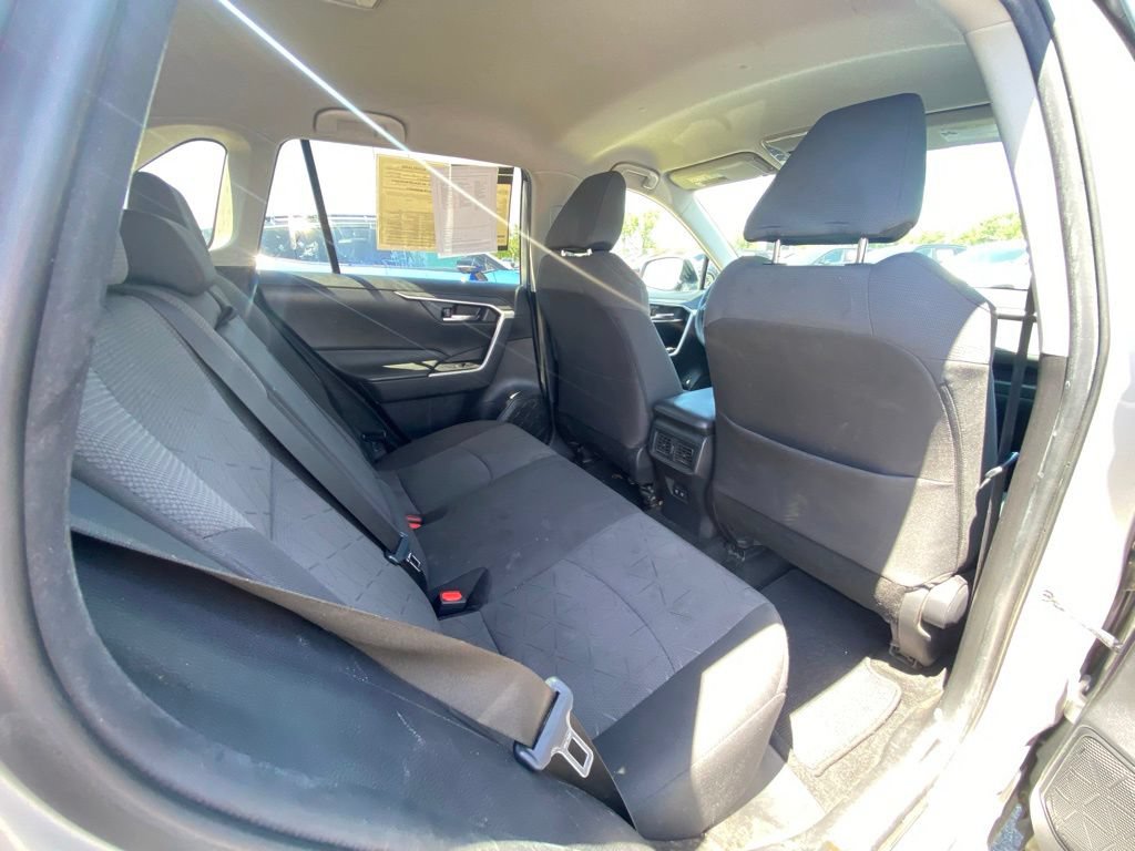 Used 2021 Toyota RAV4 XLE FWD image 26