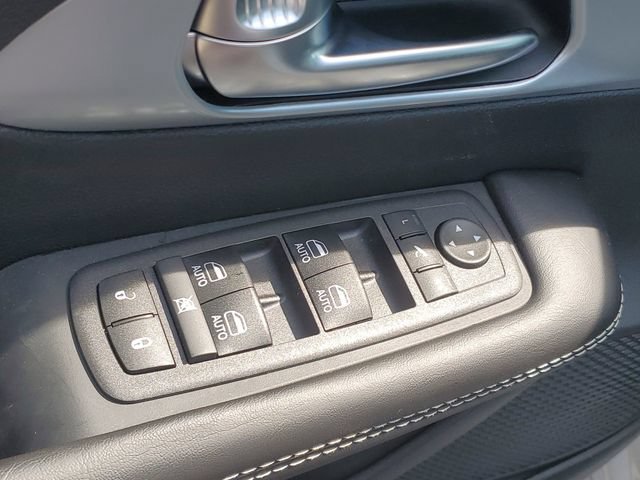 New 2026 Chrysler Pacifica Limited w/ S Appearance Package AWD/4WD image 18