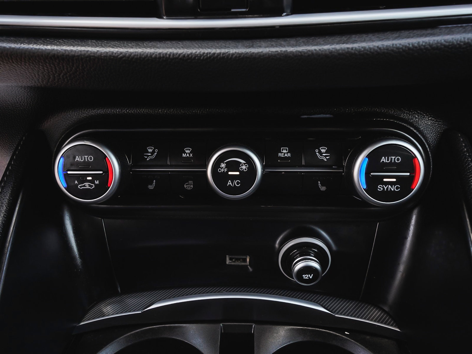 Used 2023 Alfa Romeo Stelvio Veloce image 26