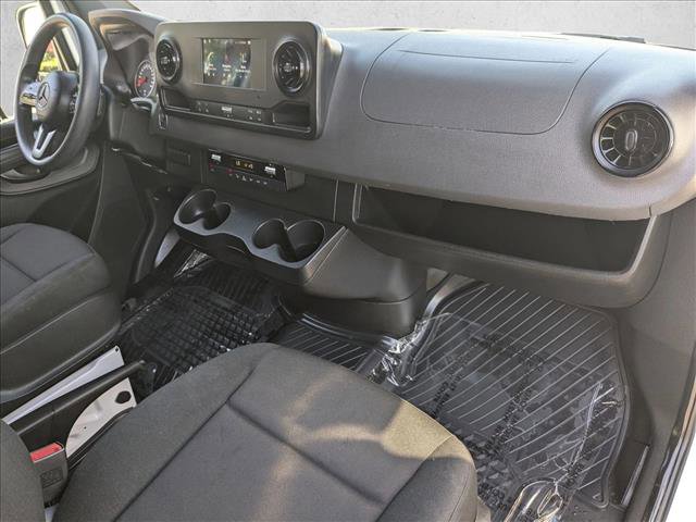 Used 2023 Mercedes-Benz Sprinter 1500 image 20