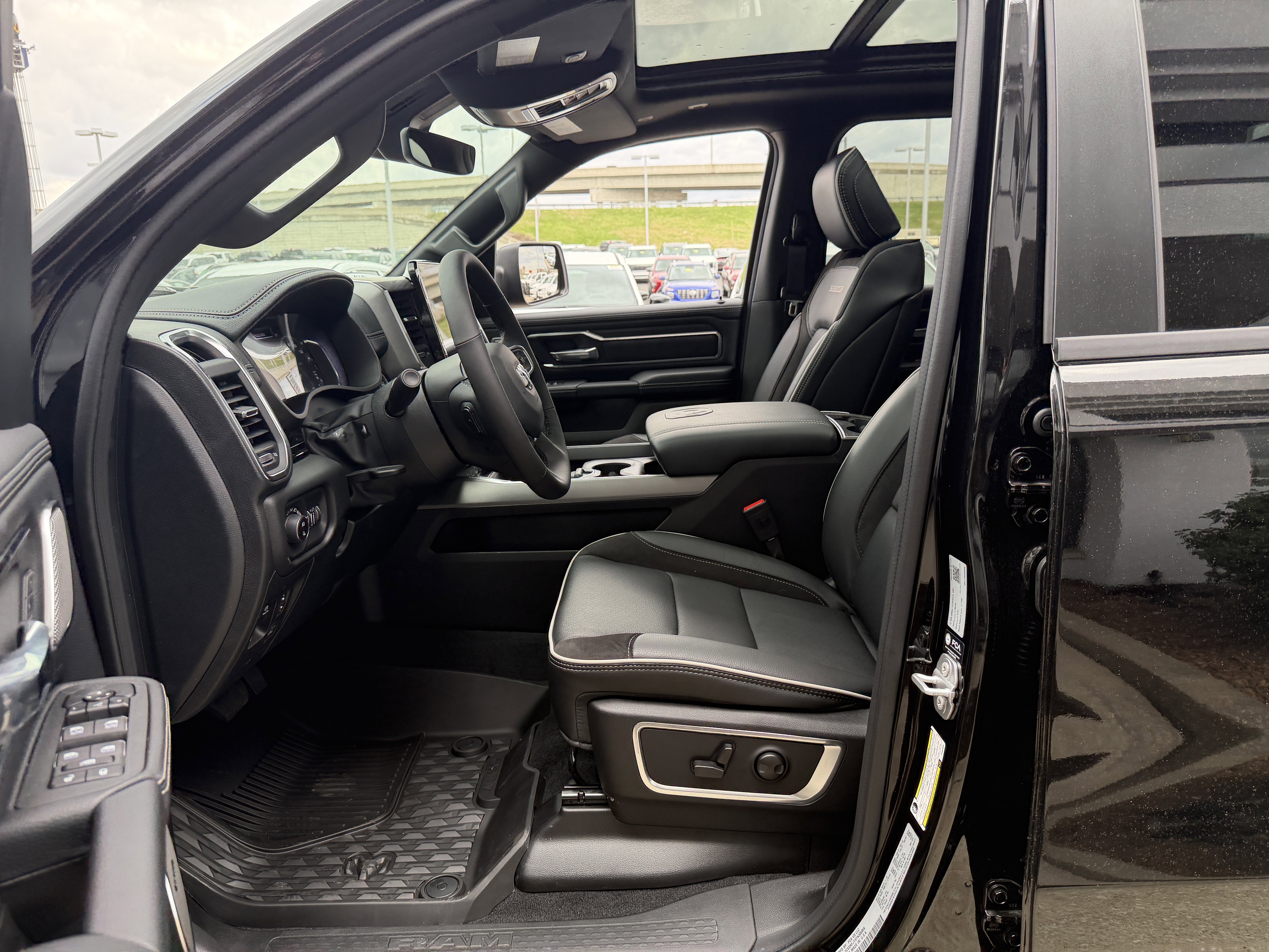 New 2026 RAM 1500 Laramie w/ Night Edition AWD/4WD image 38