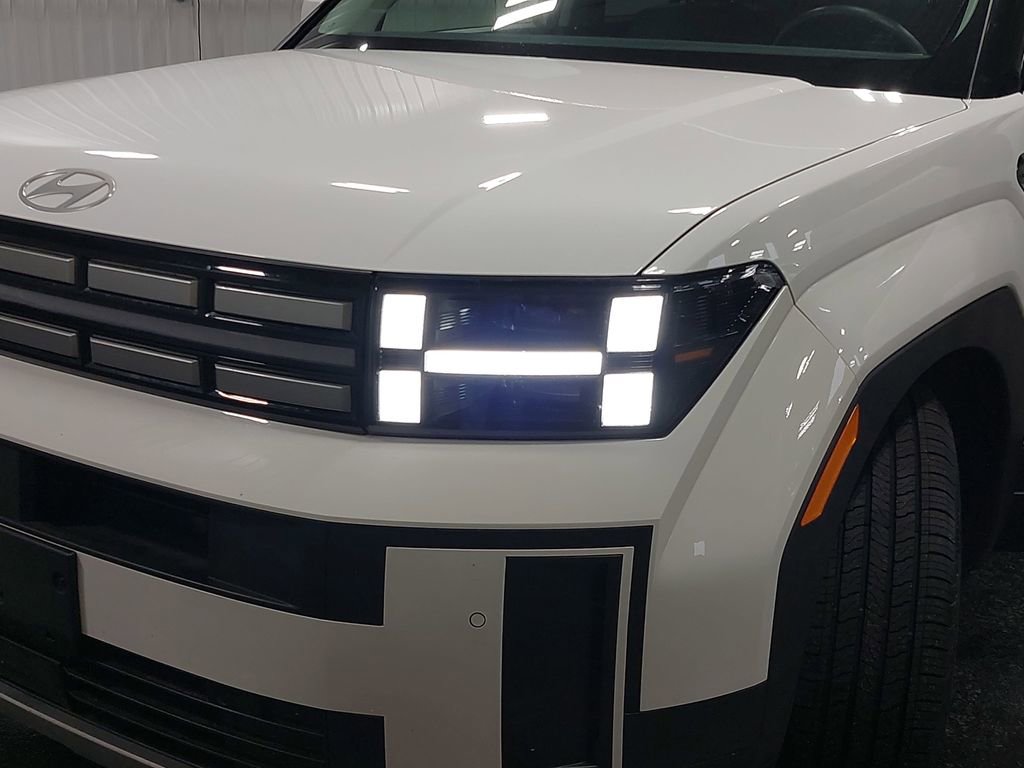 Certified 2025 Hyundai Santa Fe SEL image 33