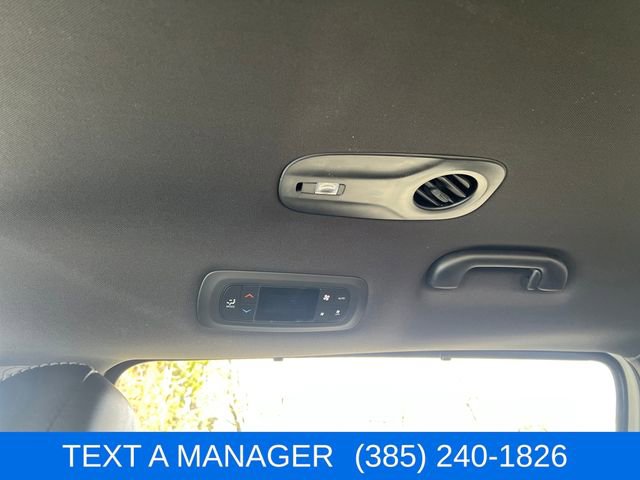 New 2026 Chrysler Pacifica Select image 21