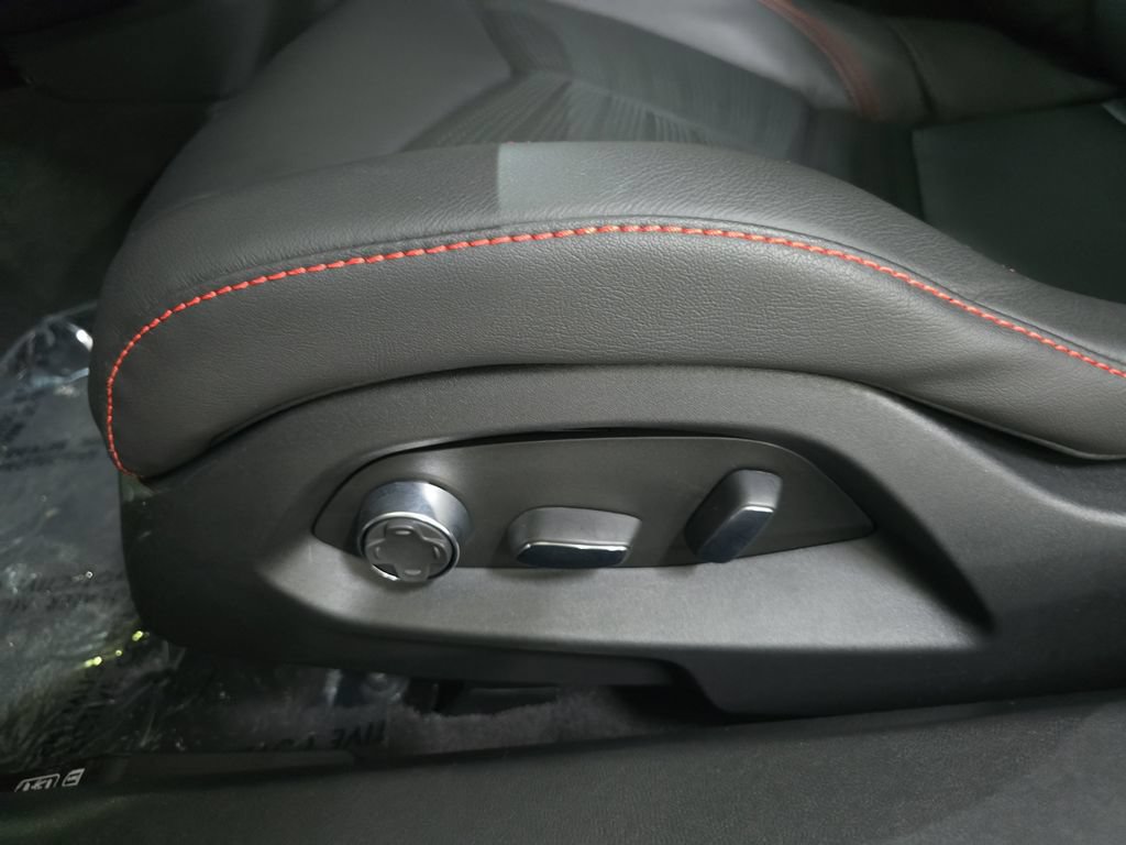 Used 2026 Chevrolet Corvette Z06 RWD image 28