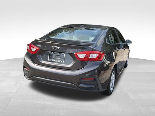 Used 2017 Chevrolet Cruze LT w/ Sun And Sound Package FWD image 5