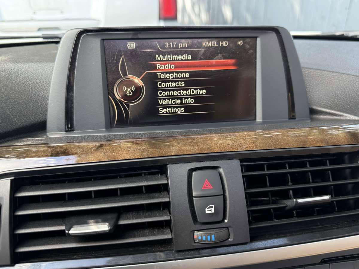 Used 2015 BMW 328i xDrive Sedan AWD/4WD image 19