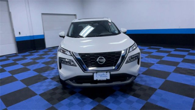 Used 2021 Nissan Rogue SL w/ Premium Package image 3