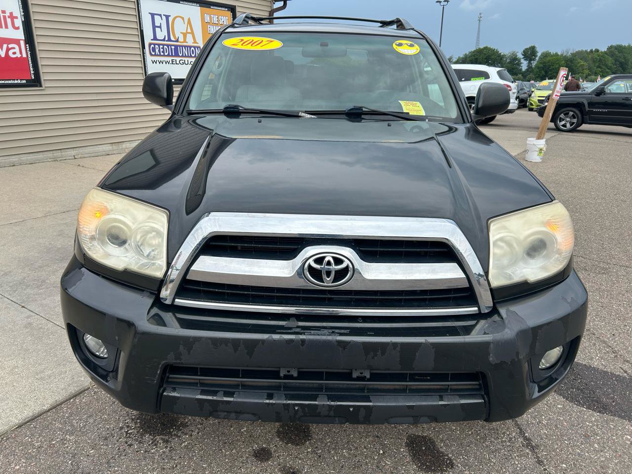 Used 2007 Toyota 4Runner SR5 AWD/4WD image 2