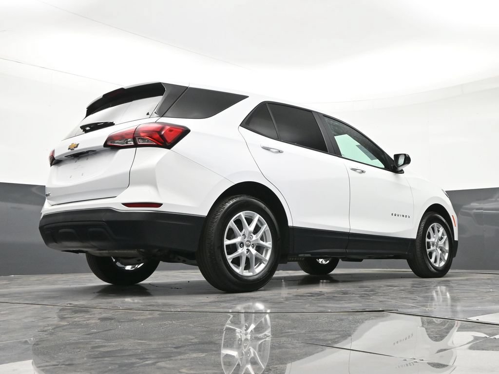 Used 2024 Chevrolet Equinox LS w/ LS Convenience Package FWD image 28