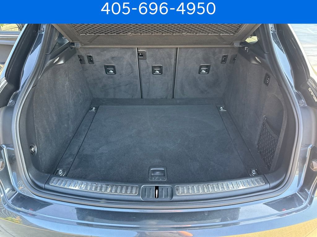 Used 2018 Porsche Macan AWD/4WD image 36